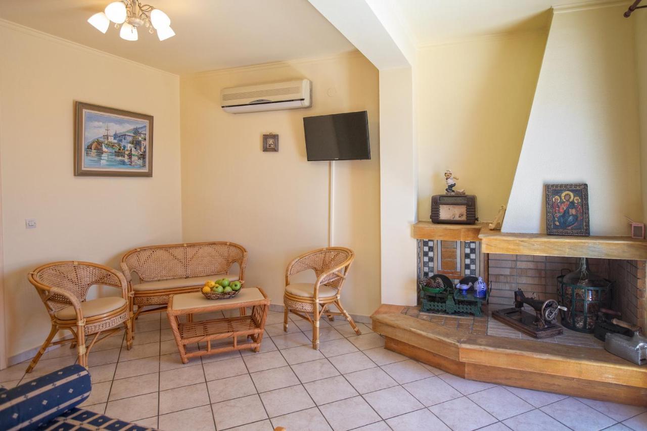 Garbis Villas & Apartments Lourdata  Bagian luar foto