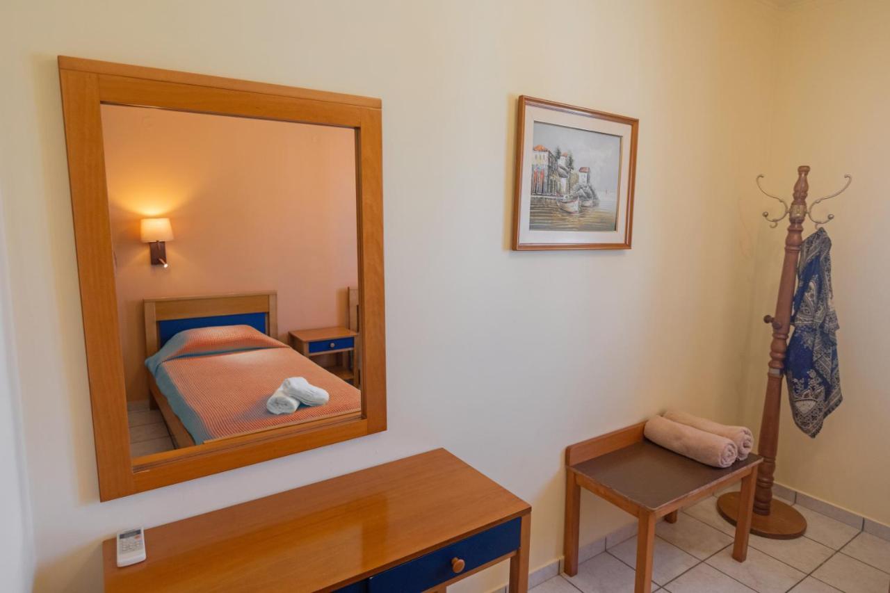 Garbis Villas & Apartments Lourdata  Bagian luar foto