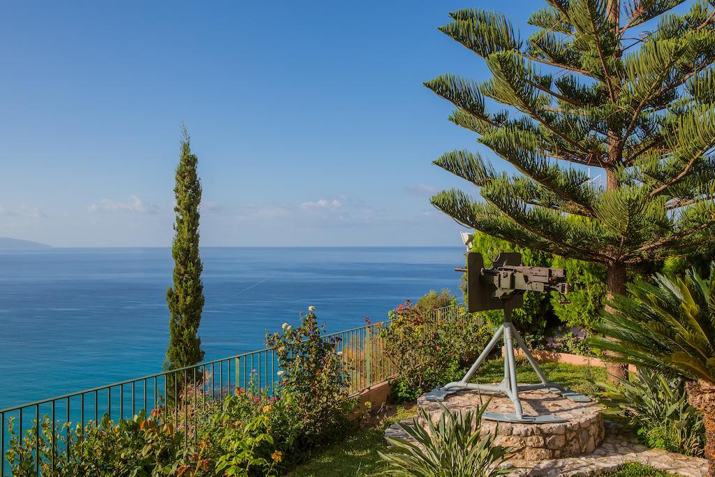 Garbis Villas & Apartments Lourdata  Bagian luar foto