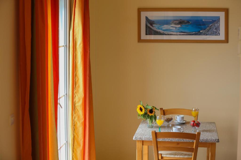 Garbis Villas & Apartments Lourdata  Bagian luar foto