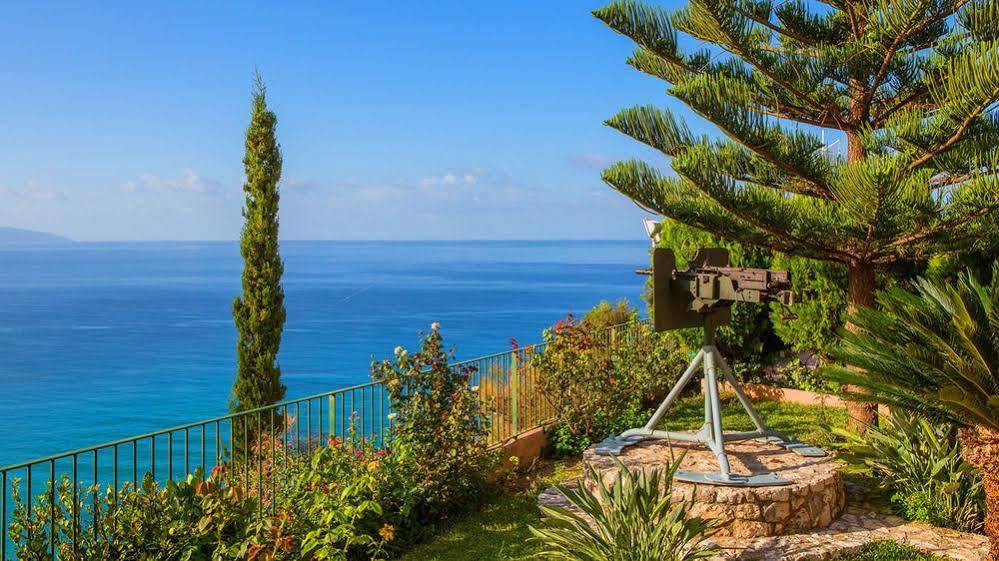 Garbis Villas & Apartments Lourdata  Bagian luar foto
