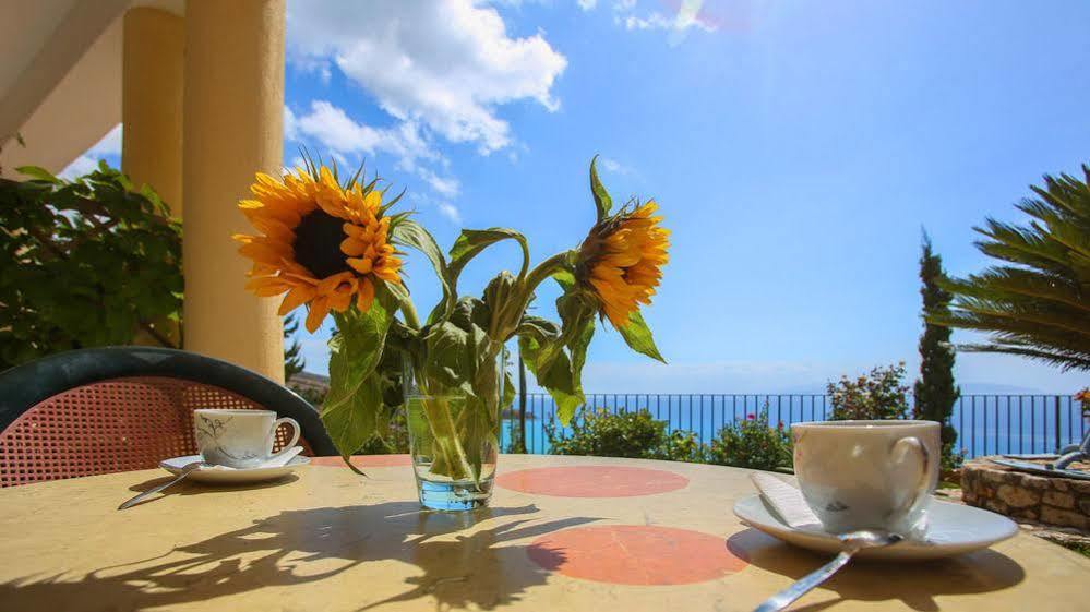Garbis Villas & Apartments Lourdata  Bagian luar foto