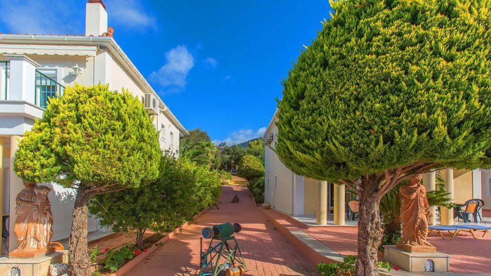 Garbis Villas & Apartments Lourdata  Bagian luar foto